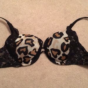 NWT Victoria Secret Very Sexy Leopard bra 34c